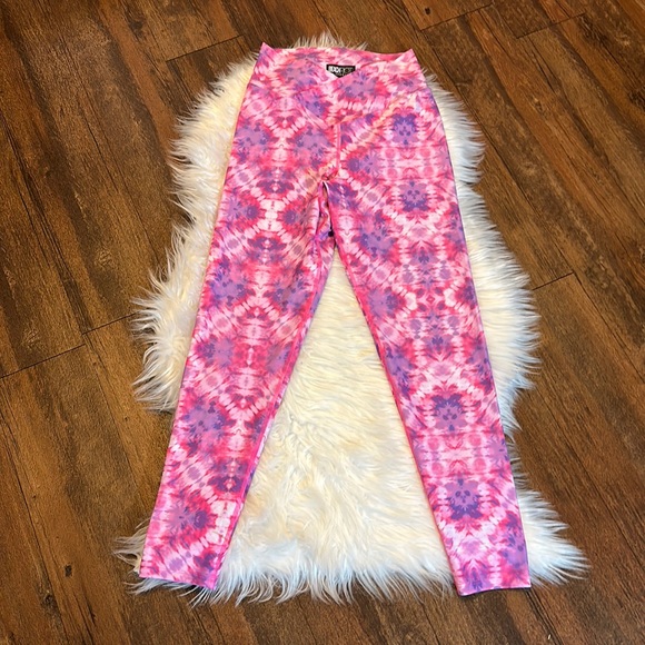 Beach Riot Cara Leggings in Pink/Purple Tie Dye - Picture 5 of 11